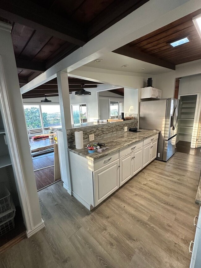 Building Photo - Scenic Island Living with Unmatched Conven...