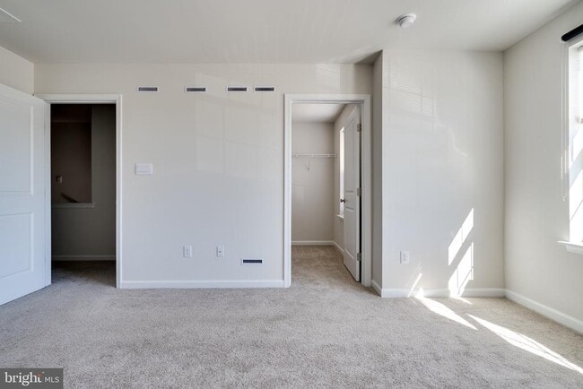 Building Photo - 69 Nelsons Wy