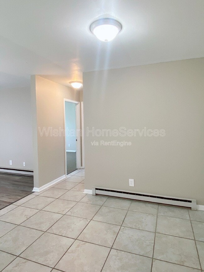 Building Photo - 202 Charleston Blvd