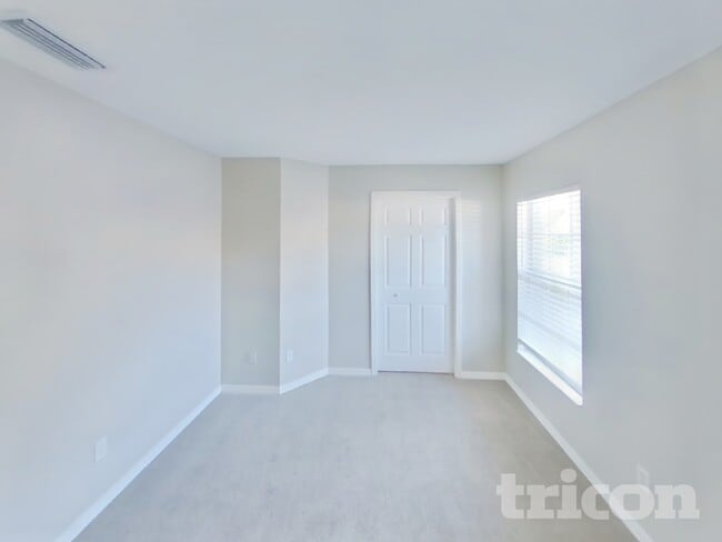 Building Photo - 8502 Deer Chase Dr