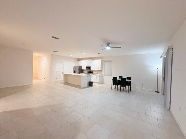 Building Photo - 1568 Sky Lks Dr