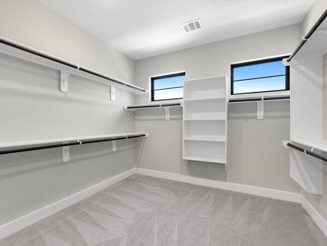 Building Photo - 12038 Royal Oaks Banner Wy