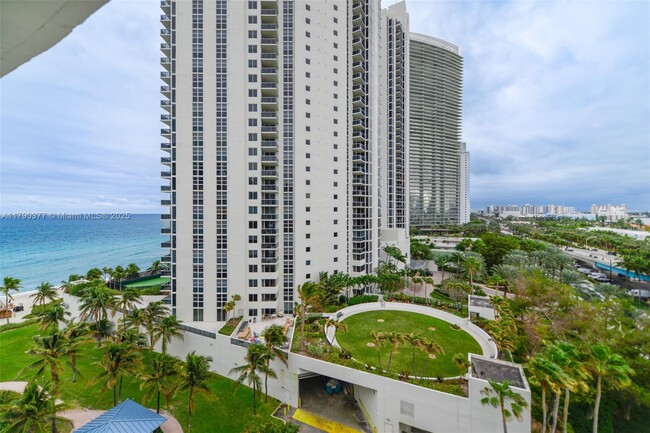 Building Photo - 19201 Collins Ave