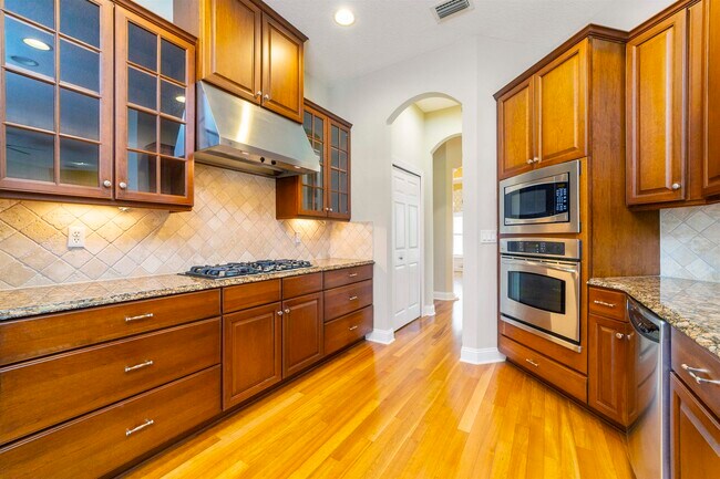 Building Photo - 425 Gallardo Cir