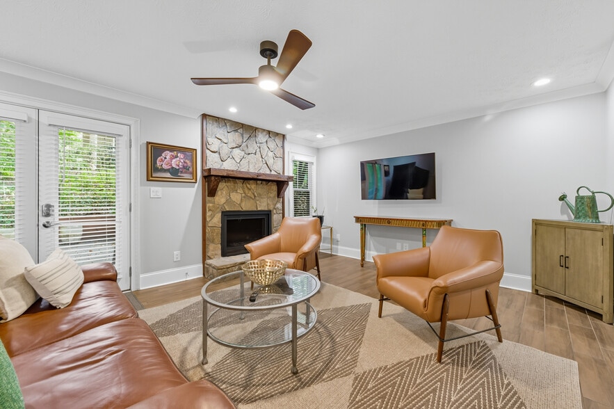 Building Photo - 4541 Coopers Creek Pl SE