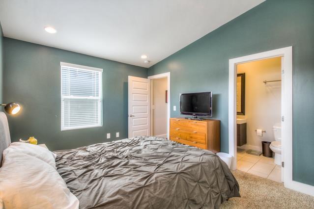 Building Photo - **NOW AVAILABLE!!  Modern 3 Bed, 2 Bath Ho...