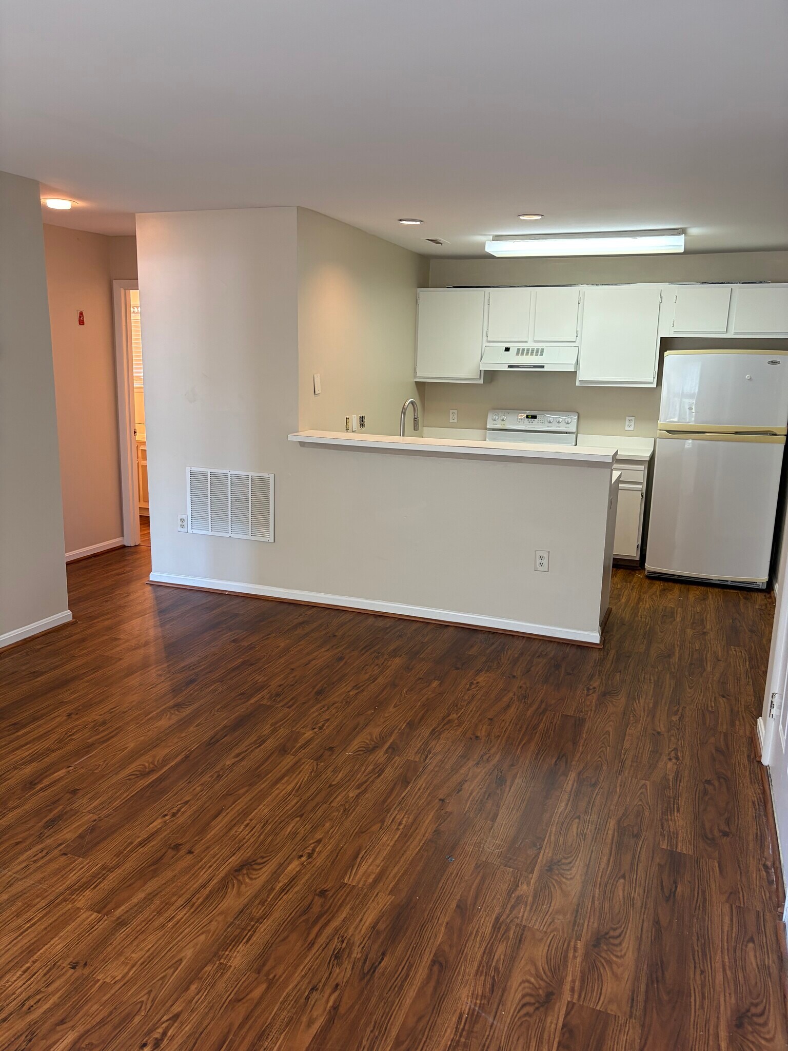 Building Photo - 109 Driftwood Ct