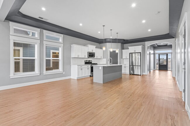 Building Photo - 12505 W Goldcrest St