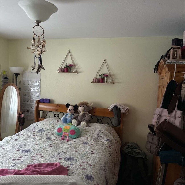 Building Photo - 955 Smith Ln