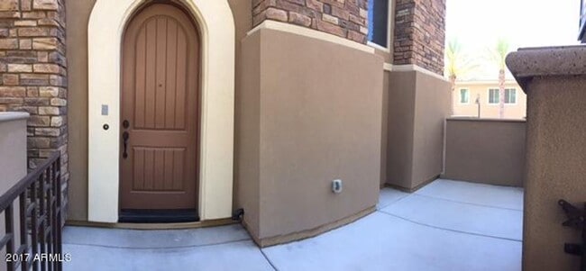 Building Photo - 3 BDRM W/DEN TOWNHOUSE IN PHX