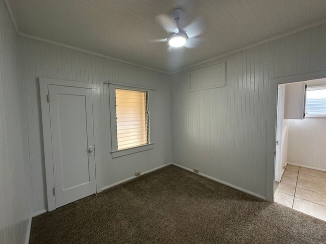 Building Photo - 3907 Keanu St