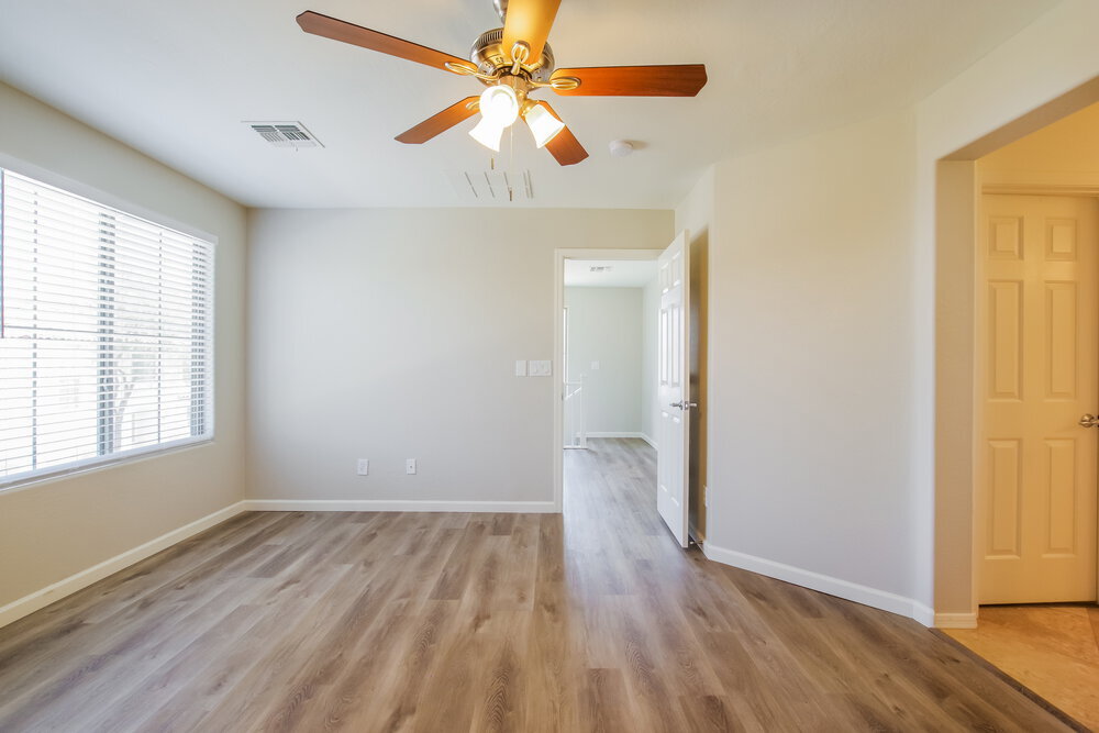 Building Photo - 2141 W Barwick Dr