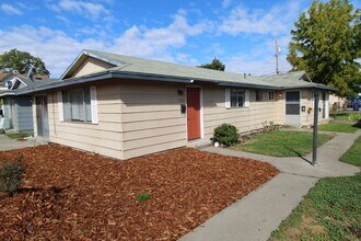 Building Photo - 1223 E Nora Ave