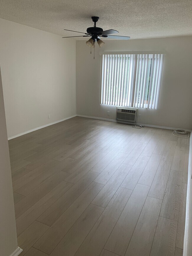 Building Photo - 5000 Coldwater Canyon Ave