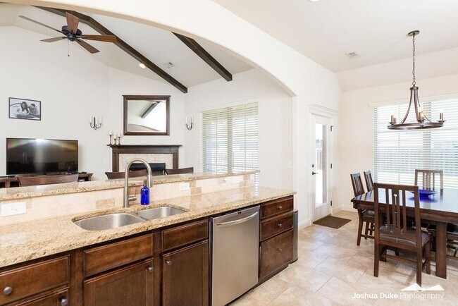 Building Photo - Stunning home in Hamptons Subdivision w/an office! Near Stonebridge Meadows GC!