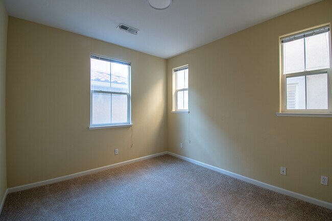 Building Photo - 749 Batista Dr