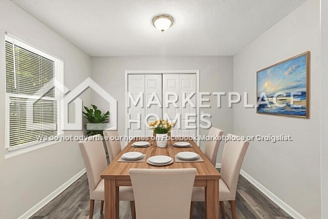 Building Photo - 4901 Mockingbird Ln