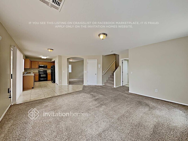 Building Photo - 9740 W Heber Rd