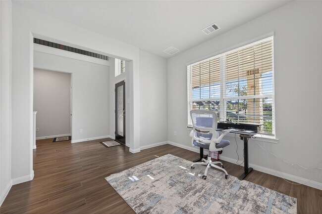 Building Photo - 3025 Waxwing Dr