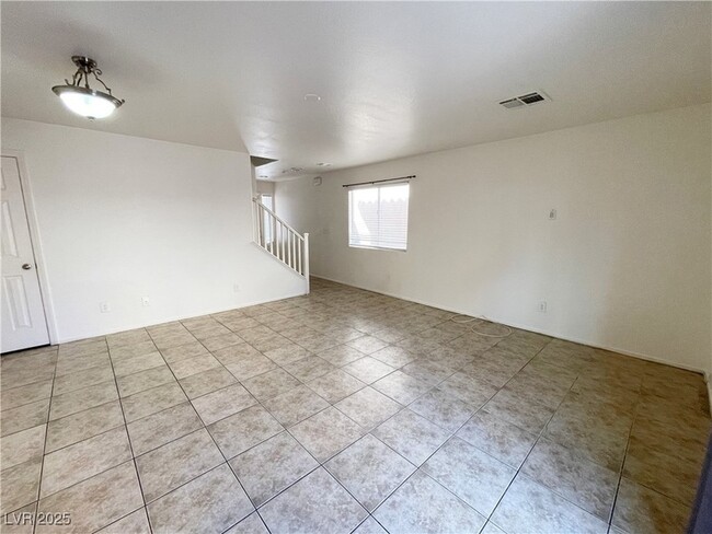 Building Photo - 1836 N Luna Alegre St