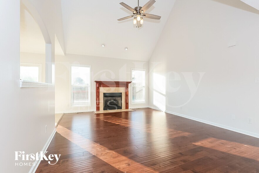 Building Photo - 3481 Sikorsky Ln