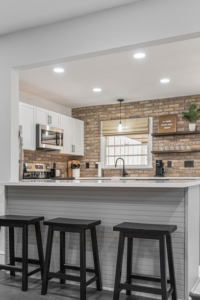 Building Photo - 5050 Pittman St