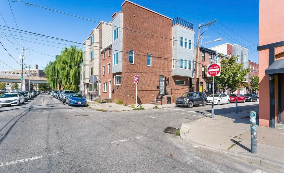 Primary Photo - 37 W Wildey St