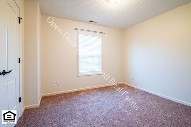 Building Photo - 12595 Shearwater Run