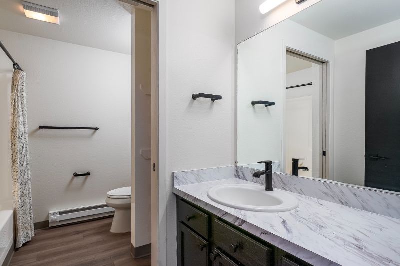 Building Photo - 1430 3rd Ave E