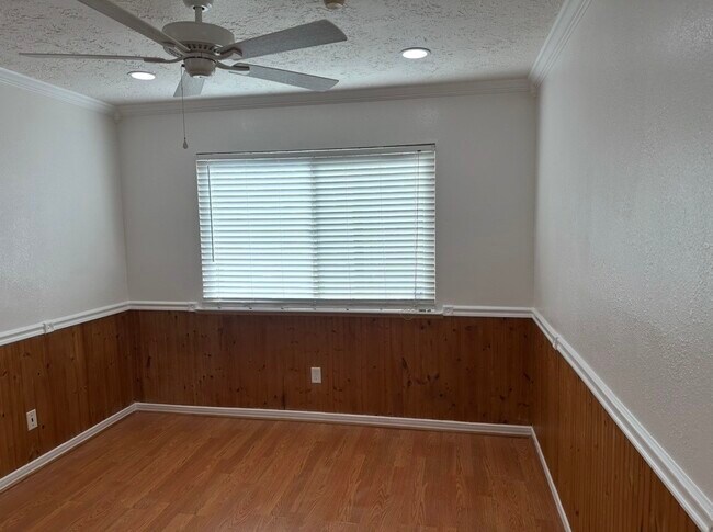 Building Photo - 13043 Bacard Ln