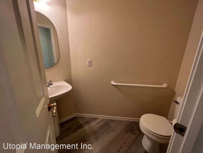 Building Photo - 2 br, 2.5 bath House - 2170 28th Street
