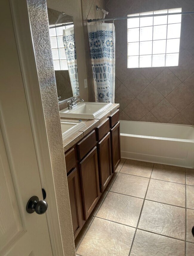 Building Photo - 3784 Ascencion Cir