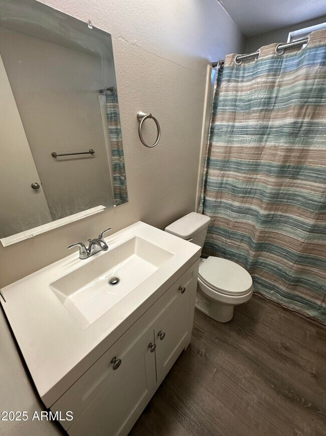 Building Photo - 1802 W Villa Rita Dr