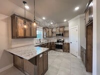 Building Photo - Single Family Home - Stunning Huntley Plan