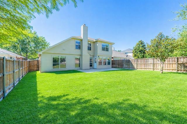 Building Photo - 9200 Warren Dr