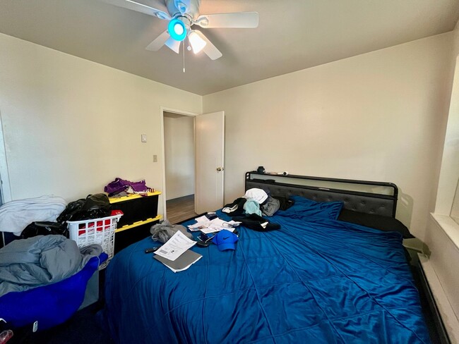 Interior Photo - 1029 E Knapp St
