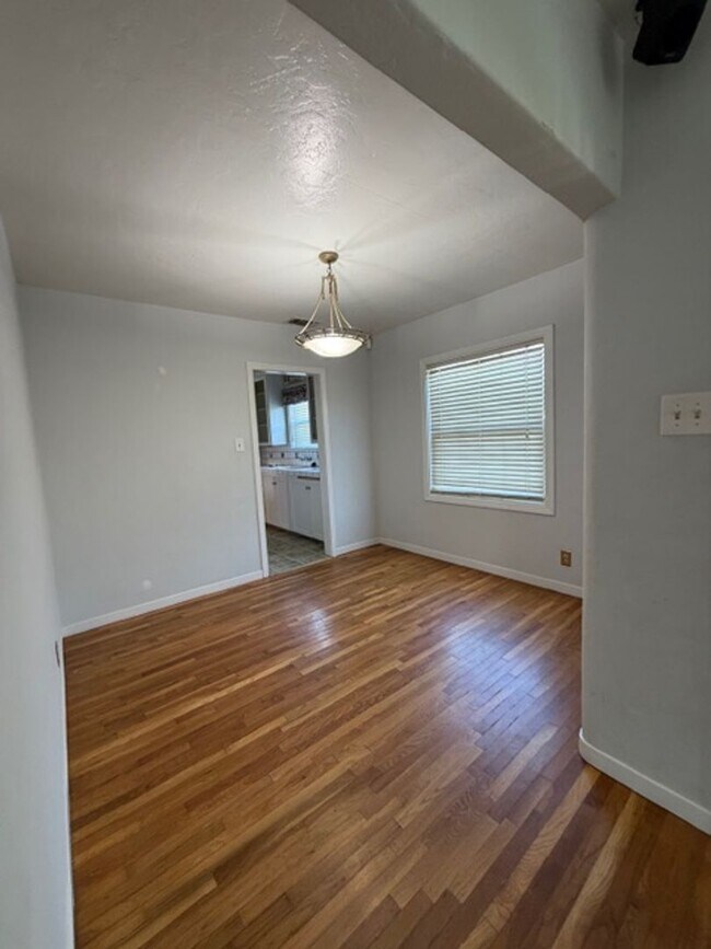 Building Photo - Charming 3-Bedroom Home on a Corner Lot