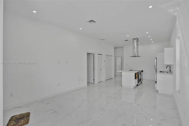 Building Photo - 1559 NW 62nd Terrace