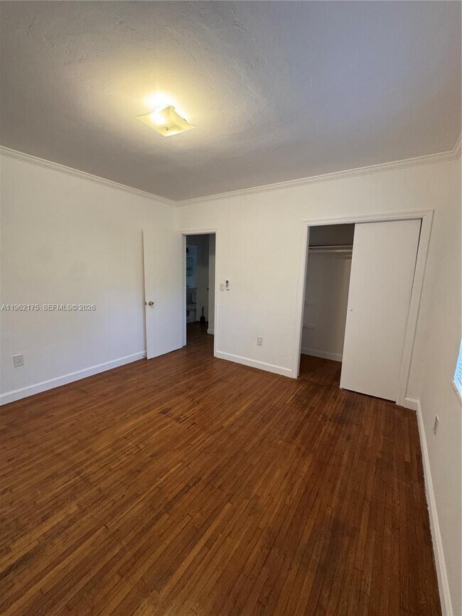 Building Photo - 300 Mendoza Ave