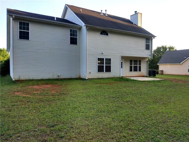 Building Photo - 131 Peachtree Glen Dr