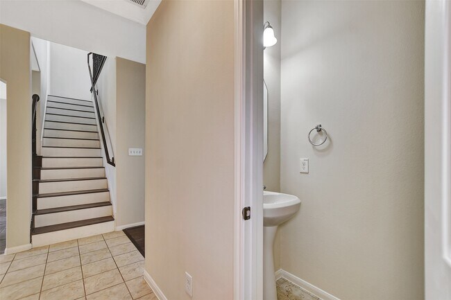 Building Photo - 15103 Sun Glaze Ct