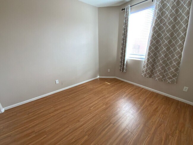 Building Photo - 1022 Pecos River Ave