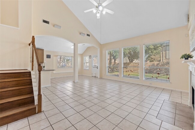 Building Photo - 11130 Camino Oaks Dr