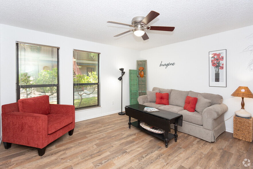 1BR 1BA - 680 SF - Deerfield Village Apartments