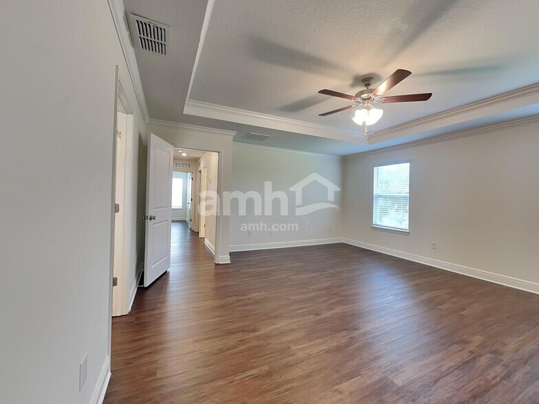 Building Photo - 20219 Calla Lily Dr