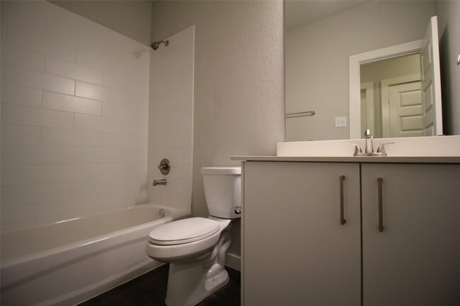 Building Photo - 25504 Starling Ln