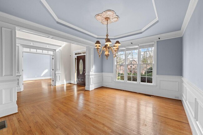 Building Photo - 1037 Windermere Crossing