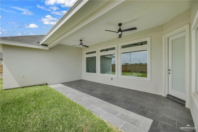 Building Photo - 11 Ulex Ave