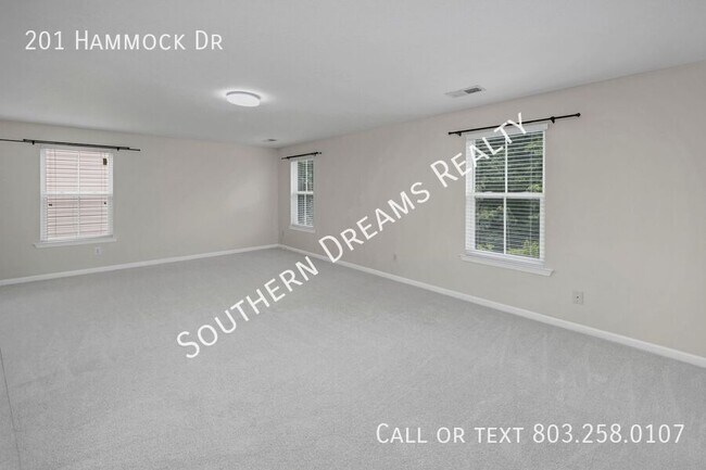 Building Photo - 201 Hammock Dr