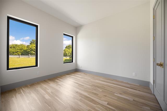 Building Photo - 6984 Santa Barbara Dr